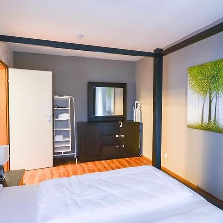 Comfortable 3 Room Apartment, Ideal For Messe Fair Хановер Екстериор снимка