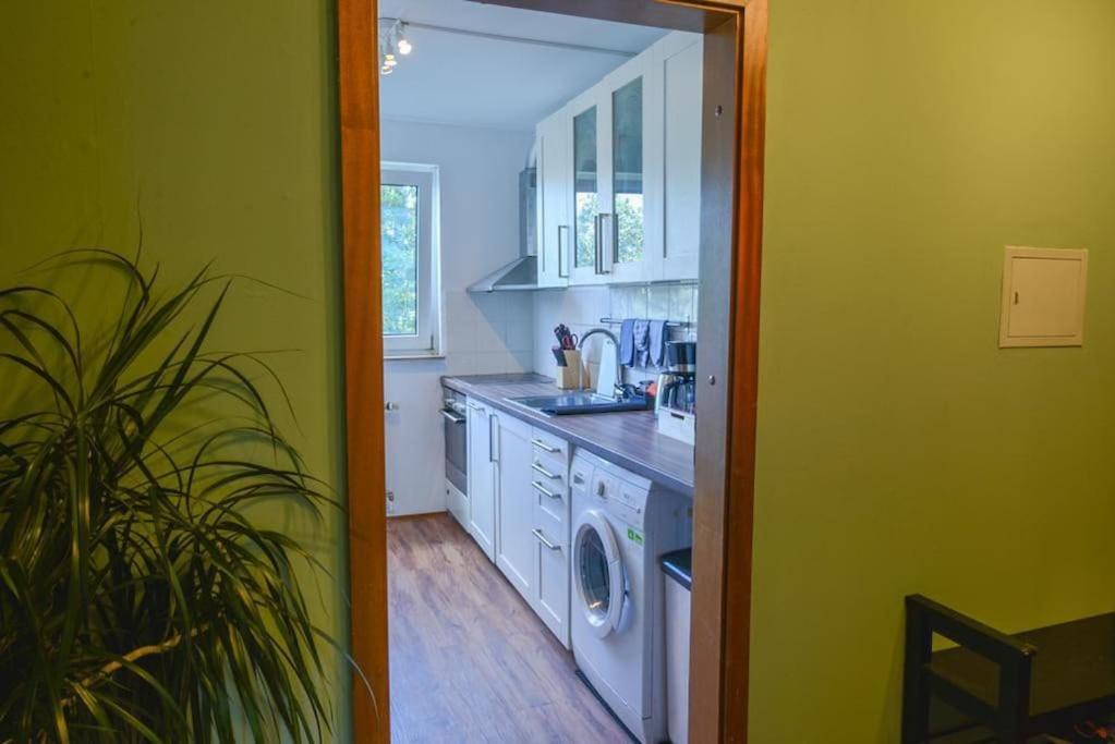Comfortable 3 Room Apartment, Ideal For Messe Fair Хановер Екстериор снимка